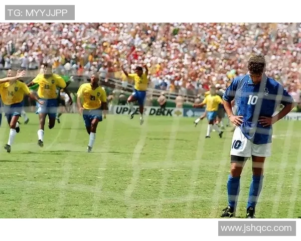 足球明星哀悼亲人离世感人视频引发球迷共鸣与泪水